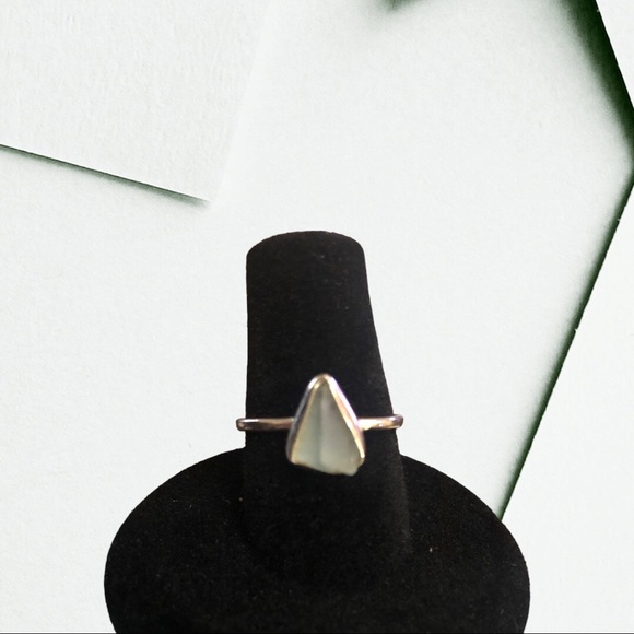 Sterling silver moonstone ring - Picture 2 of 7